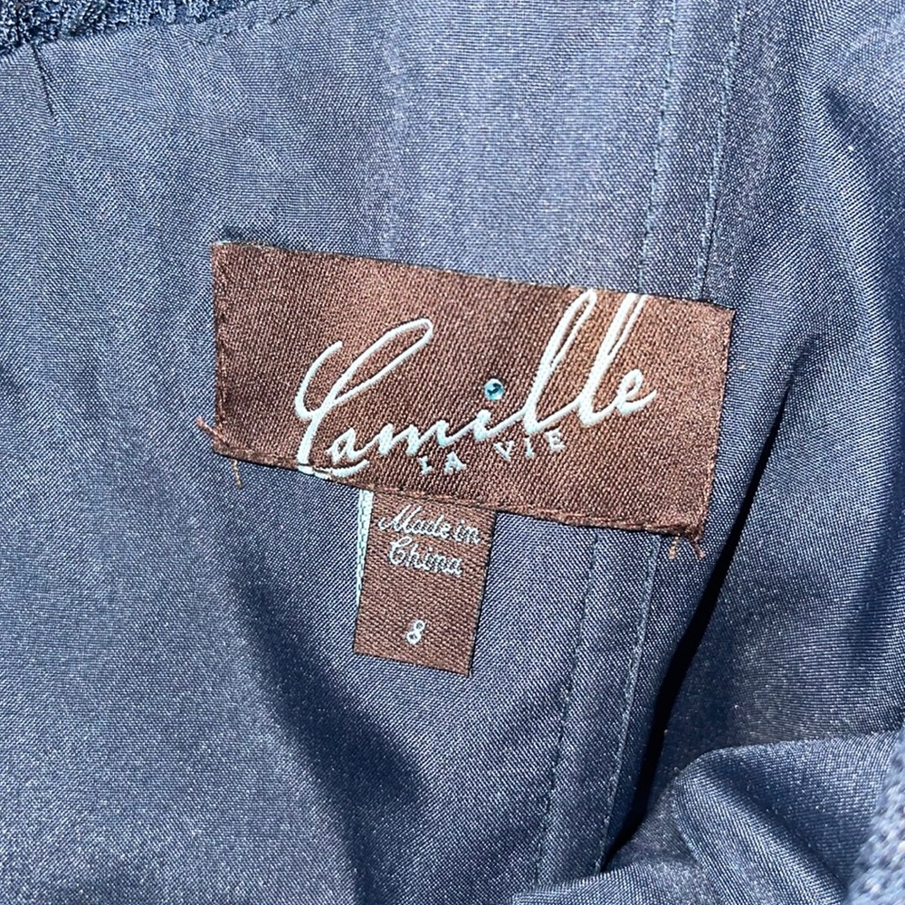 Camille la vie size 8 dress in this gorgeous navy blue